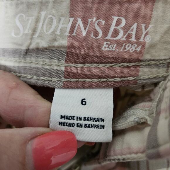 St. Johns Bay Women's Size 6 Bermuda Shorts Plaid Pink Tan Brown Pockets - Picture 10 of 11